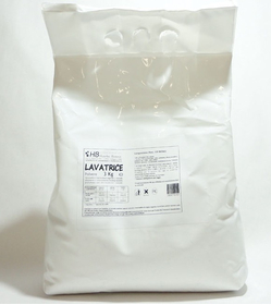 Detersivo in polvere per lavatrice, la formula contiene sapone naturale etensioattivi di origine vegetale