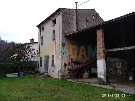 Casa indipendente - Casale a Montemezzo, Sovizzo